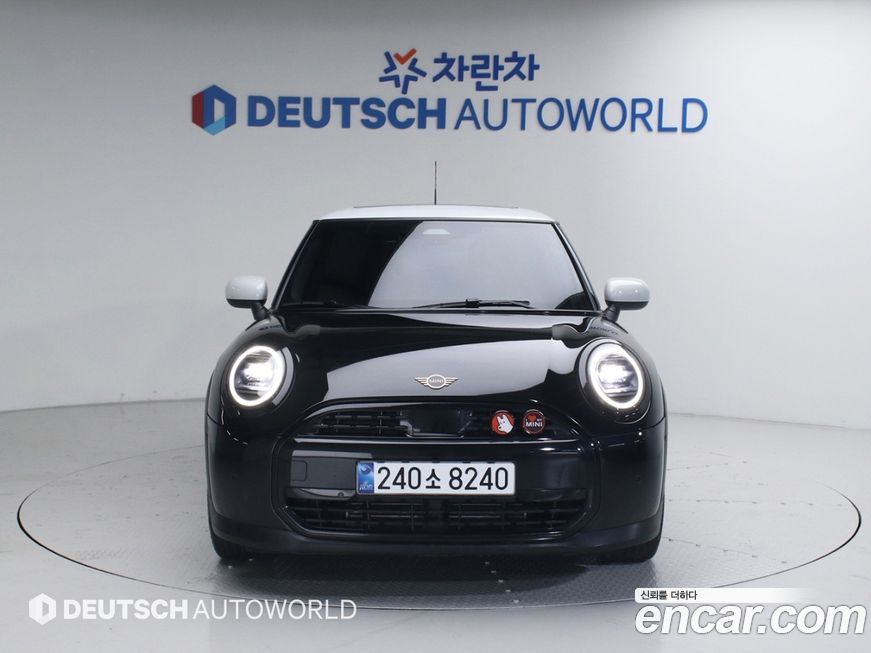 Mini Cooper Classic, 2025