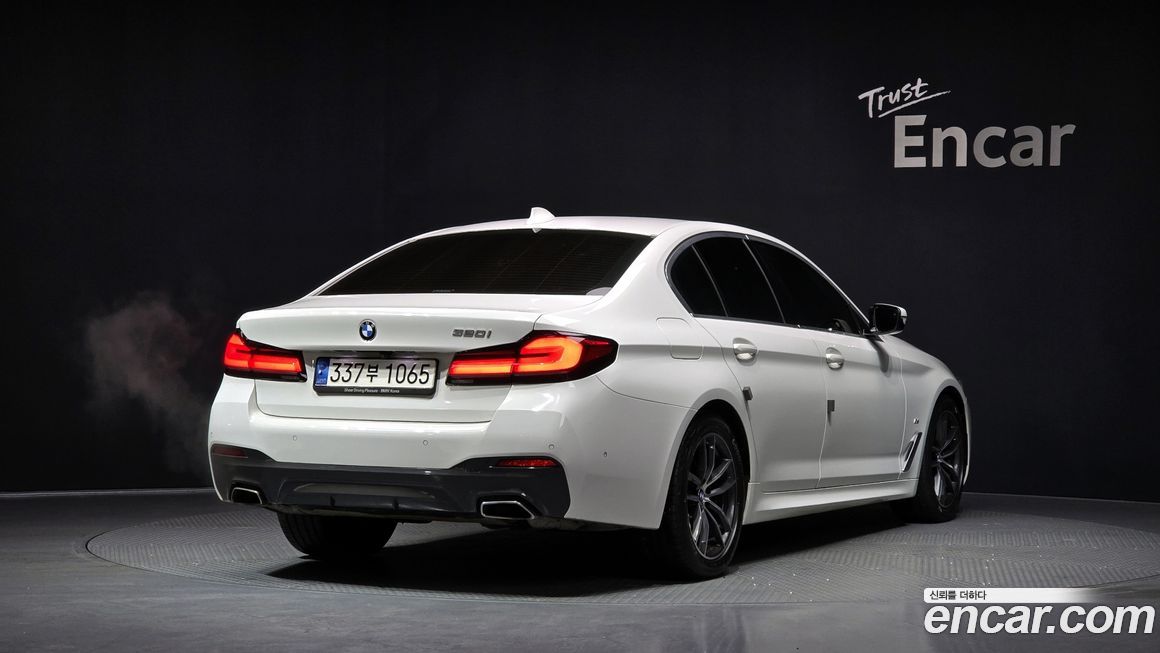 BMW 5-Series 520i M Sport, 2022
