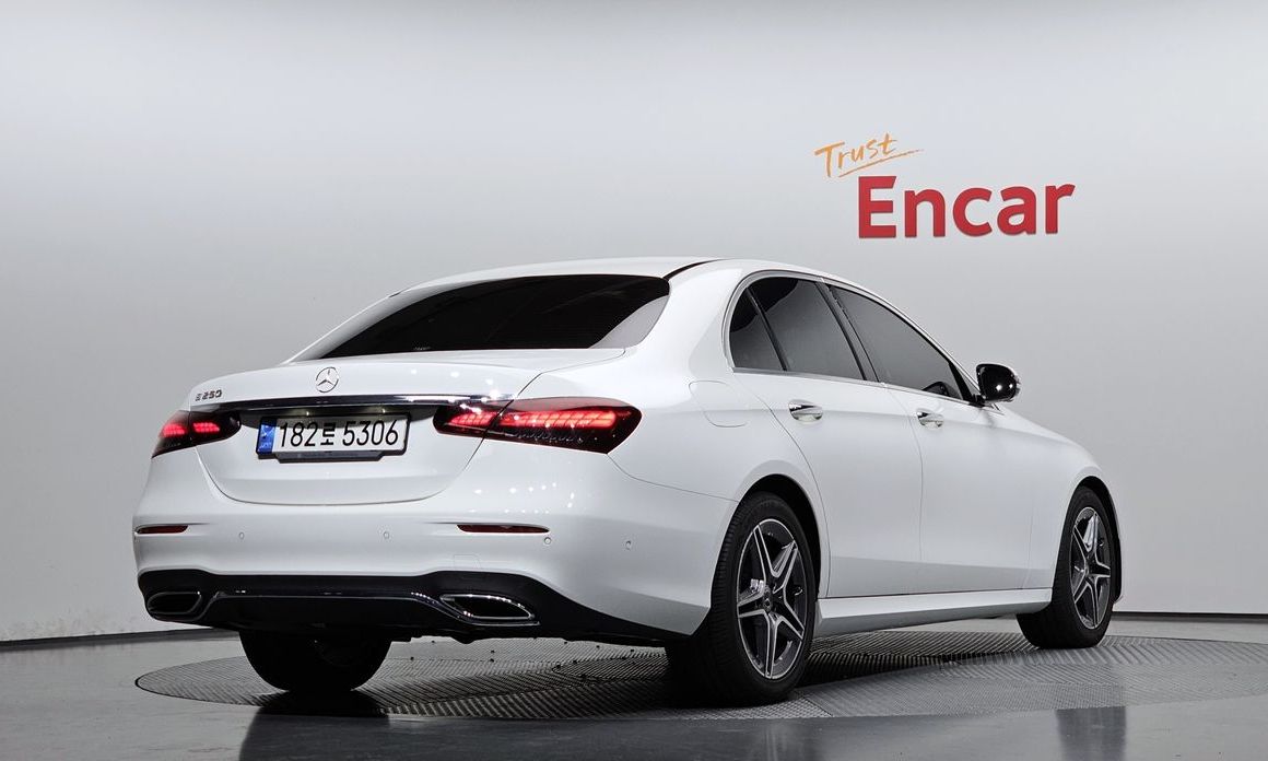 Mercedes-Benz E-Class E250 AMG Line, 2023