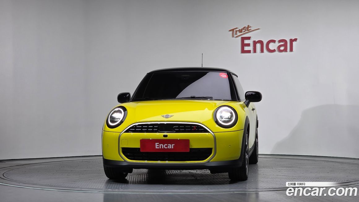 Mini Cooper Favoured, 2026
