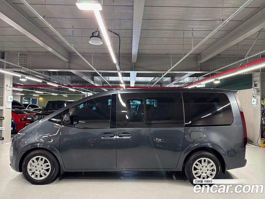 Hyundai Staria Cargo 5-Seater, 2024