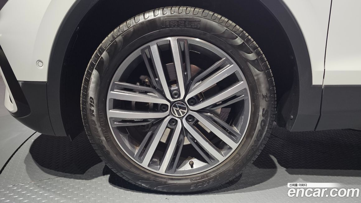 Volkswagen Tiguan 2.0 TSI Prestige, 2023