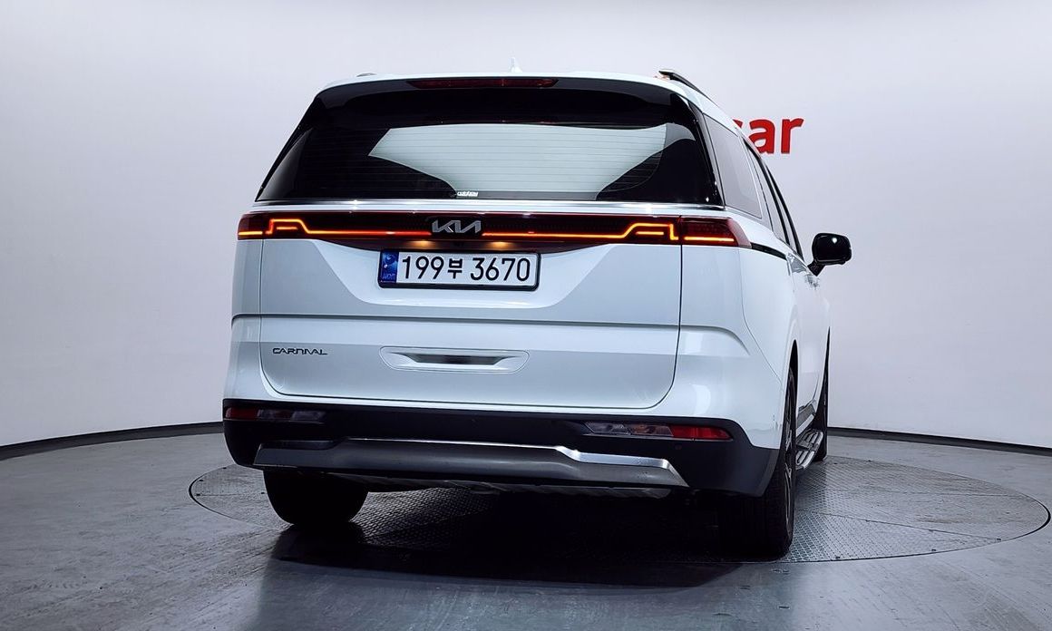 Kia Carnival 9-Seater Signature, 2023