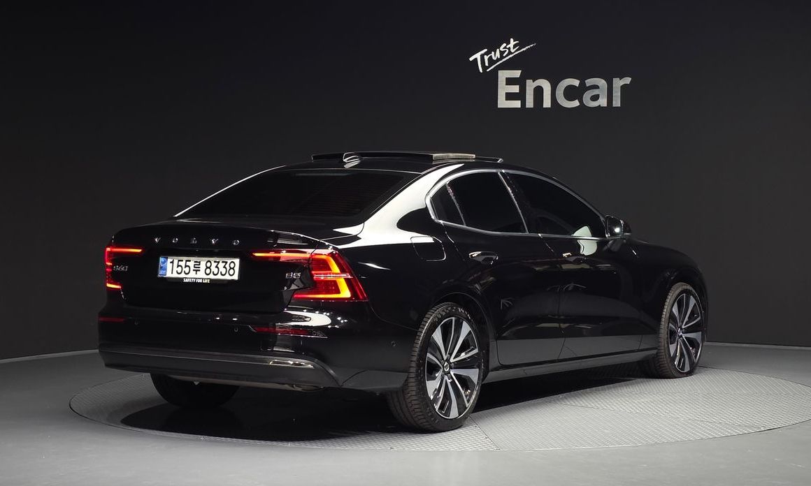 Volvo S60 B5 Ultimate Bright, 2024