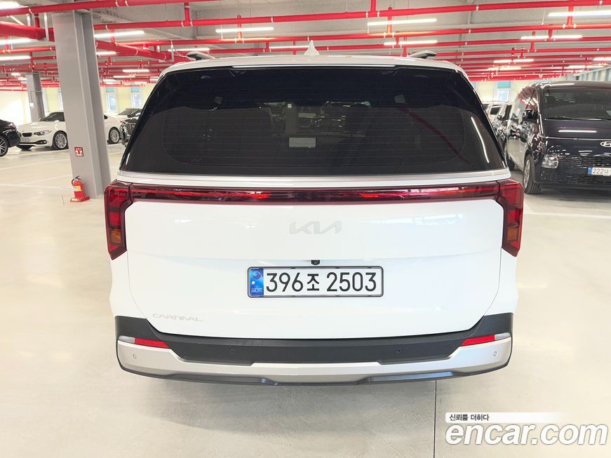 Kia Carnival 9-Seater Prestige, 2024