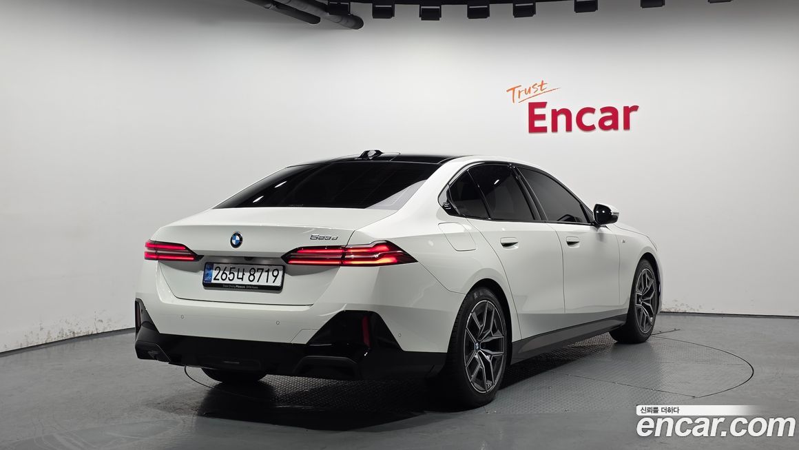 BMW 5-Series 523d M Sport, 2025