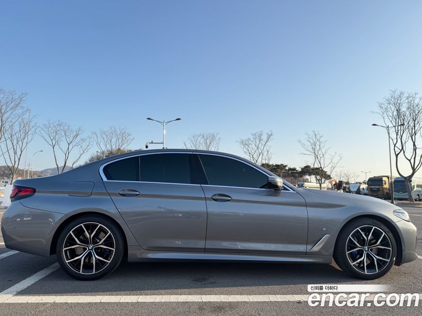 BMW 5-Series 530i M Sport Package, 2023