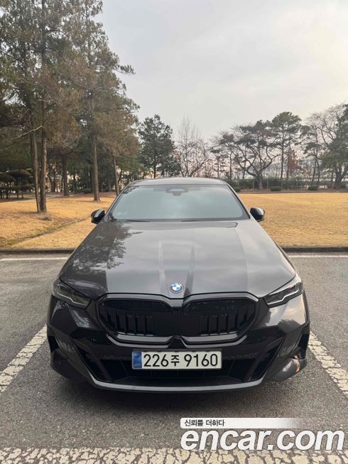 BMW 5-Series 520i M Sport, 2025
