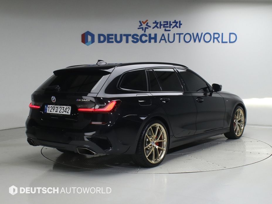 BMW 3-Series M340i xDrive Touring, 2022