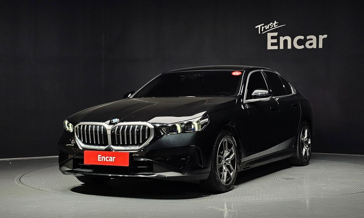 BMW 5-Series 523d, 2024