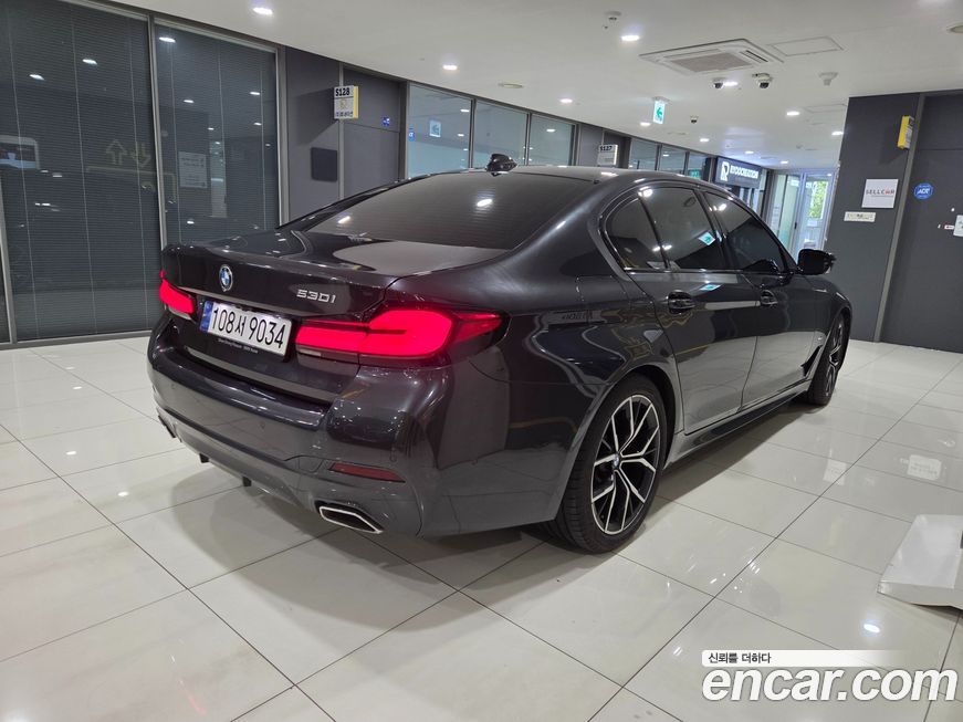 BMW 5-Series 530i M Sport Package, 2023