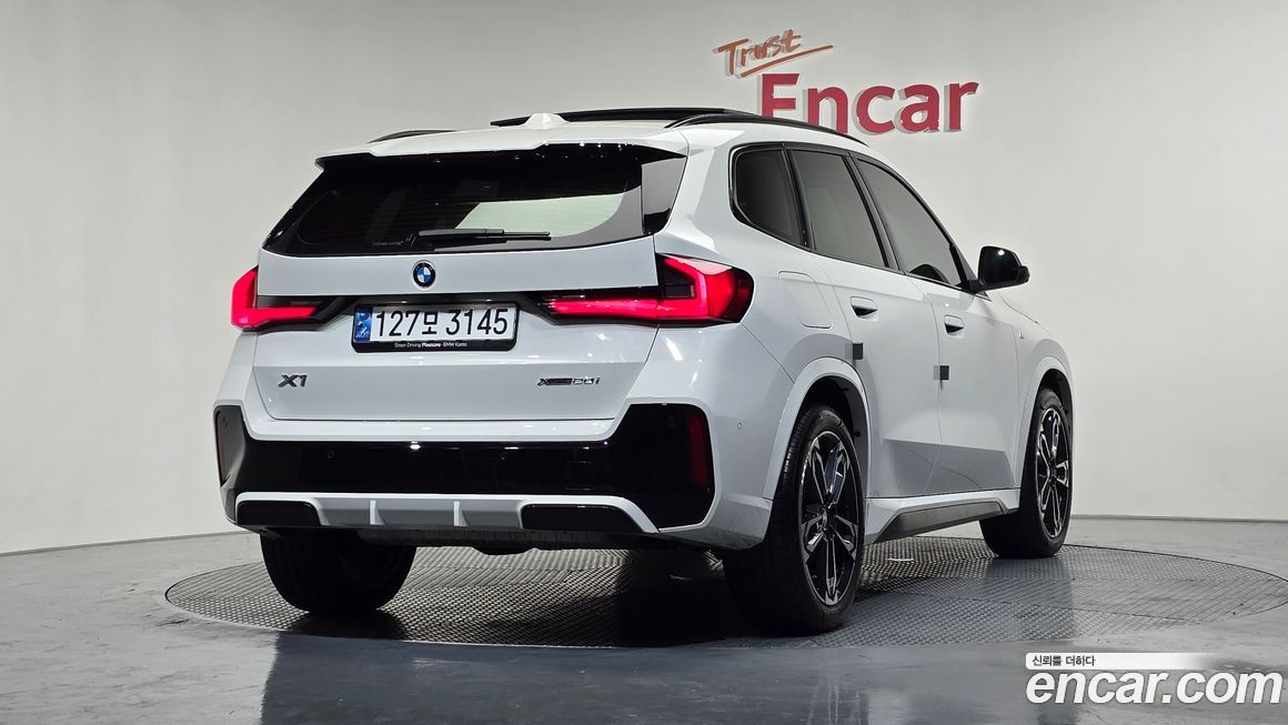 BMW X1 xDrive 20i M Sport, 2025
