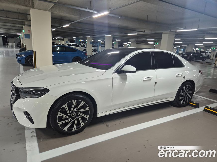 Mercedes-Benz E-Class E300 4MATIC Exclusive, 2024