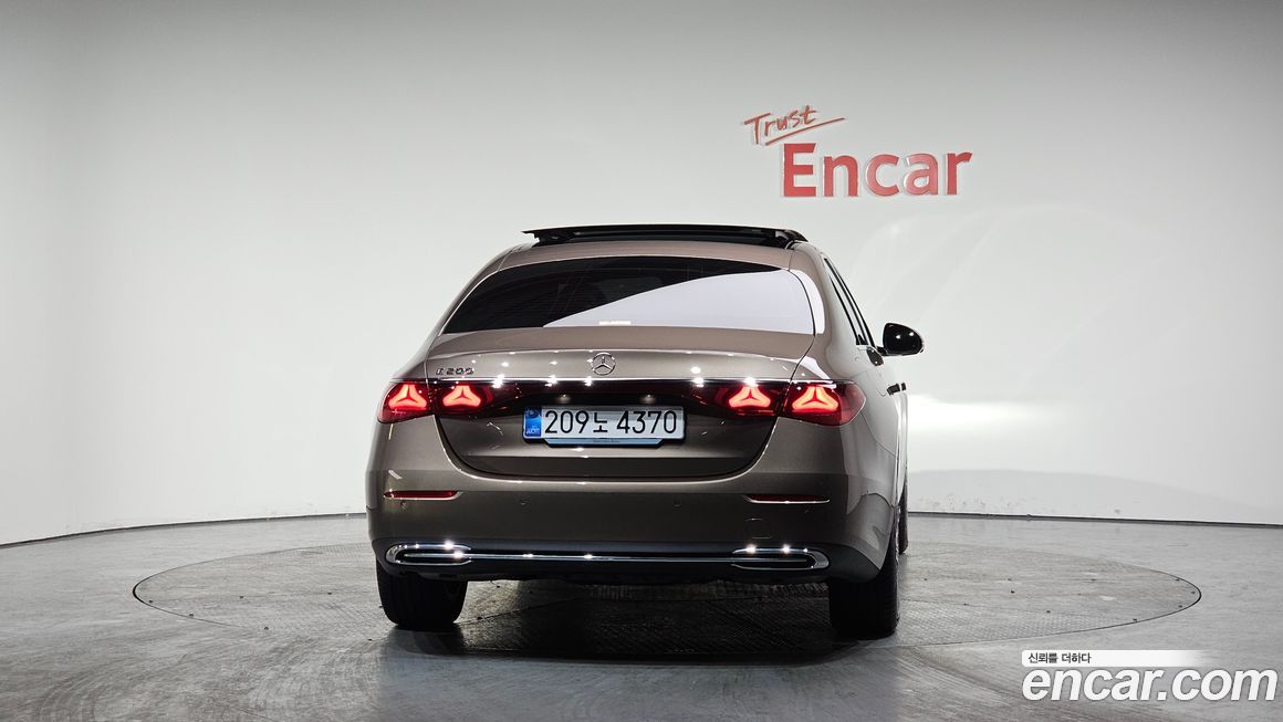 Mercedes-Benz E-Class E200 Avantgarde, 2025