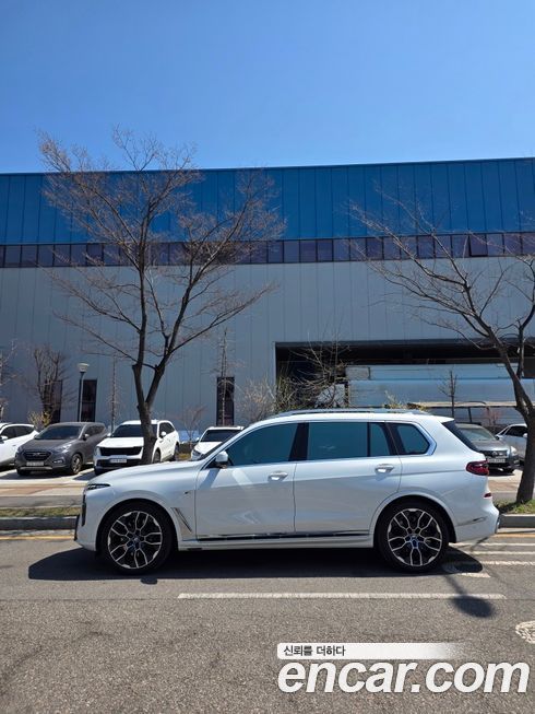 BMW X7 xDrive 40d M Sport 7 STR, 2025