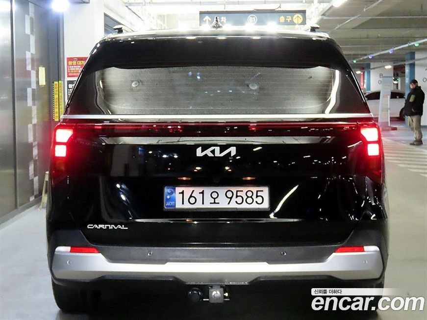 Kia Carnival 9-Seater Prestige, 2025
