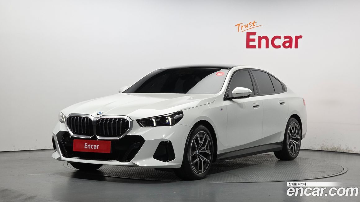 BMW 5-Series 520i M Sport, 2025
