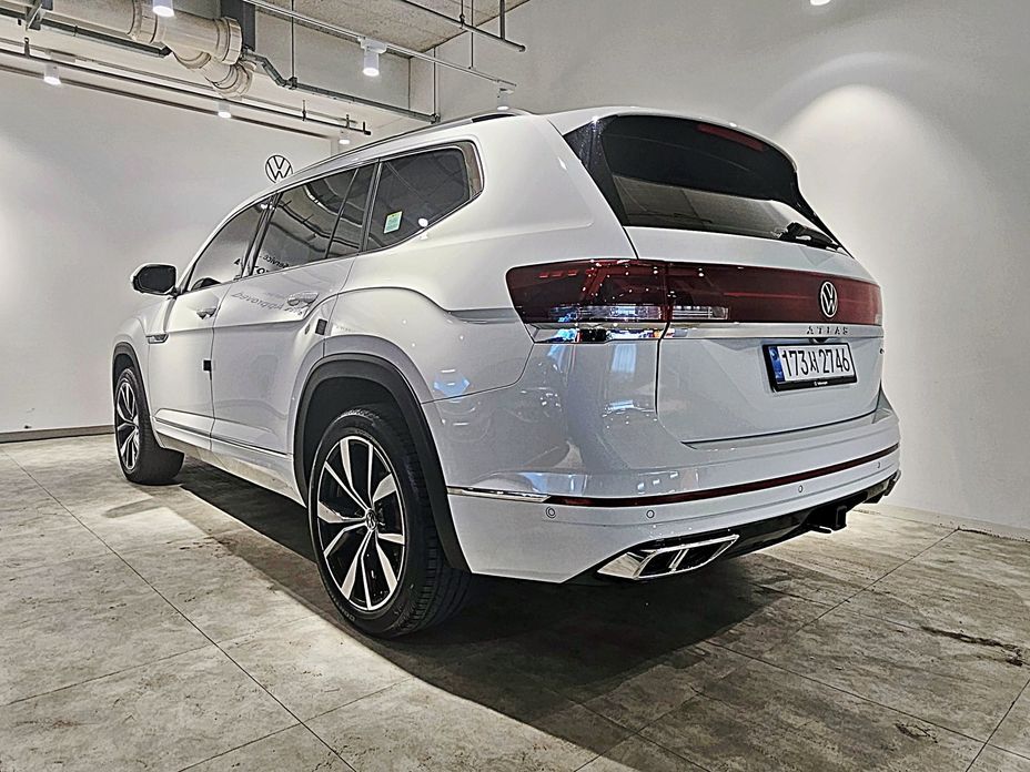 Volkswagen Atlas 2.0 TSI R-LINE 7-Seater, 2025