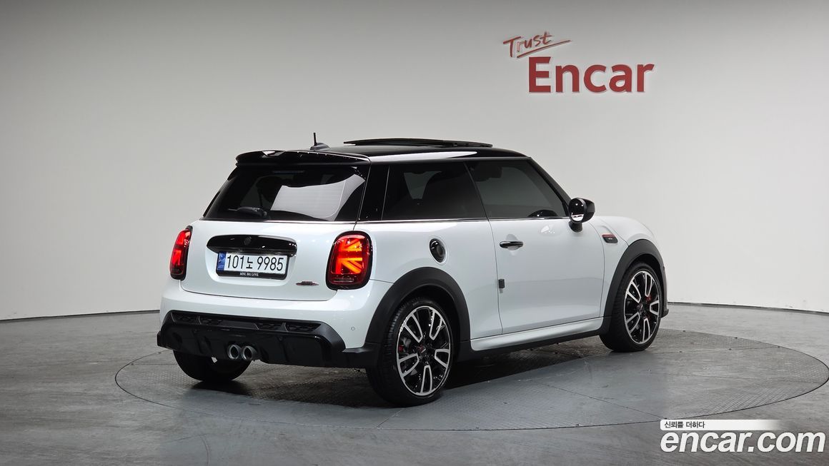 Mini Cooper JCW, 2024
