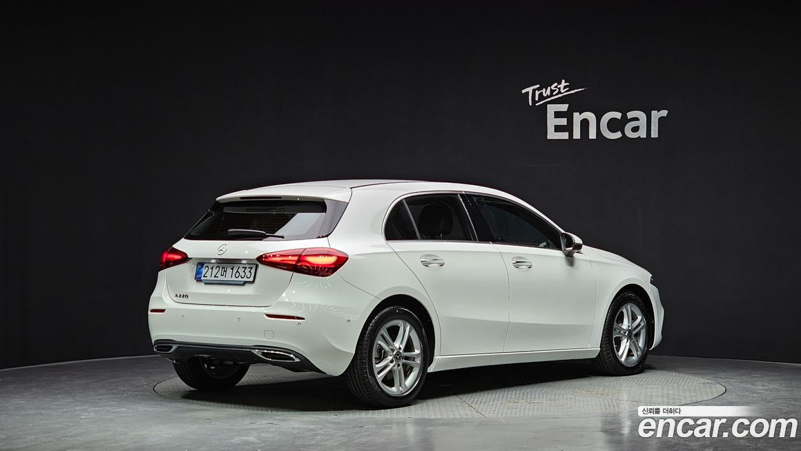 Mercedes-Benz A-Class A220 Hatchback, 2025