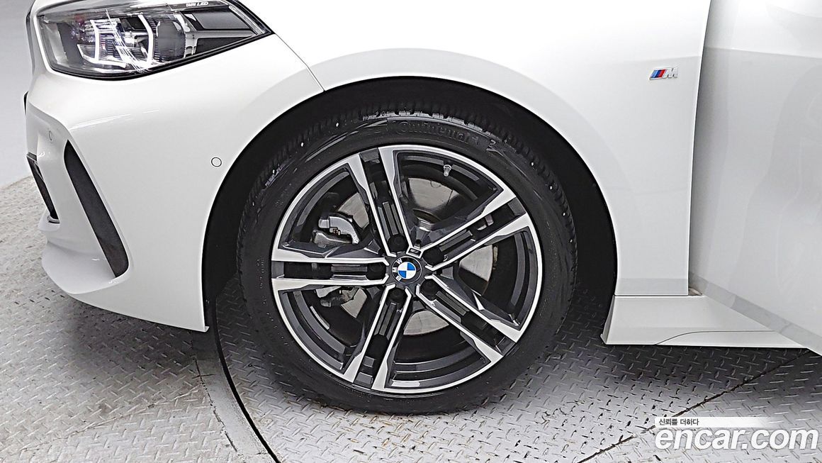 BMW 1-Series 120i M Sports, 2023