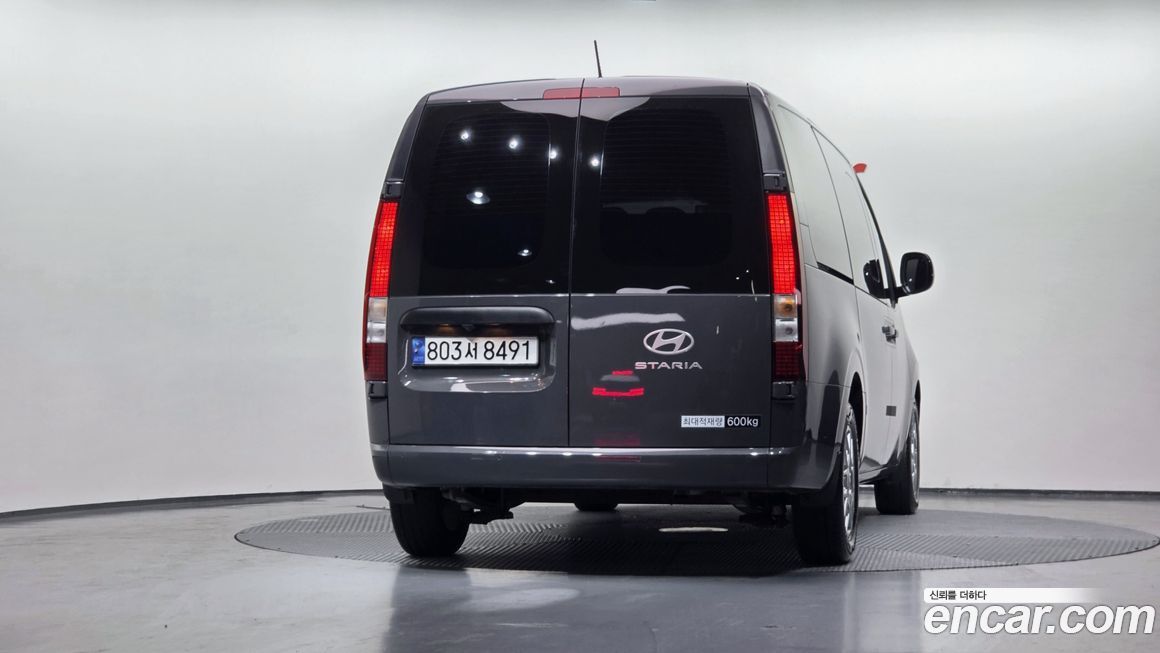 Hyundai Staria Cargo 5-Seater, 2025