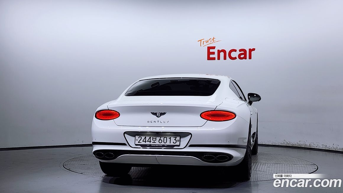 Bentley Continental 4.0 GTS, 2023