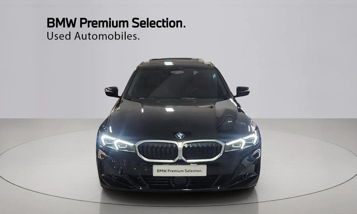 BMW 3-Series 320i, 2025