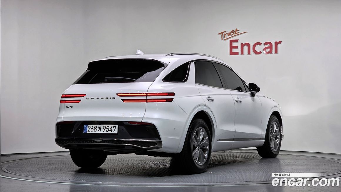 Genesis GV70 2.5T Gasoline 2WD, 2025