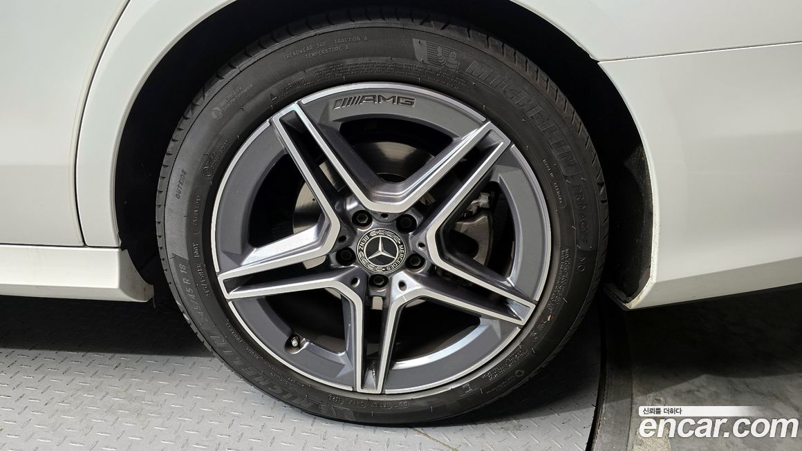 Mercedes-Benz E-Class E250 AMG Line, 2023