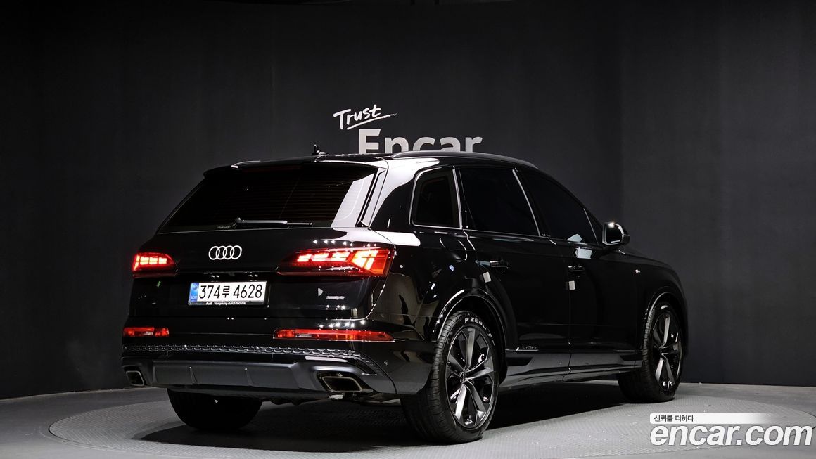 Audi Q7 55 TFSI Quattro Premium, 2025