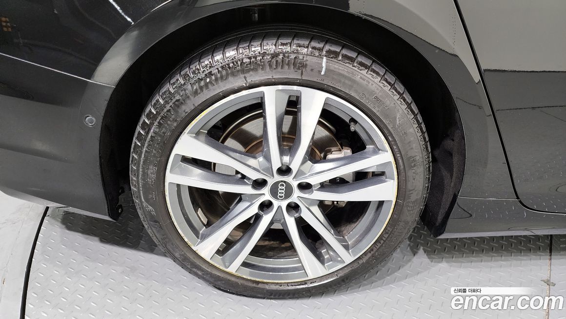 Audi A6 45 TFSI Quattro Premium, 2022