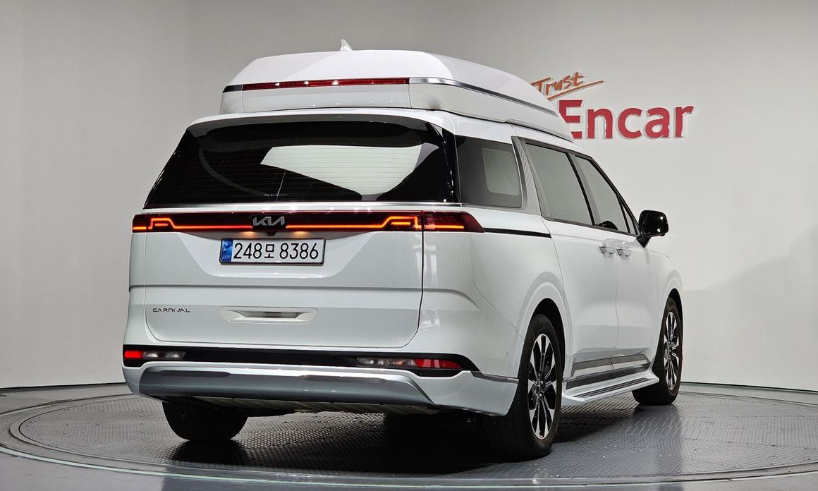Kia Carnival 9-Seater Hi-Limousine, 2022