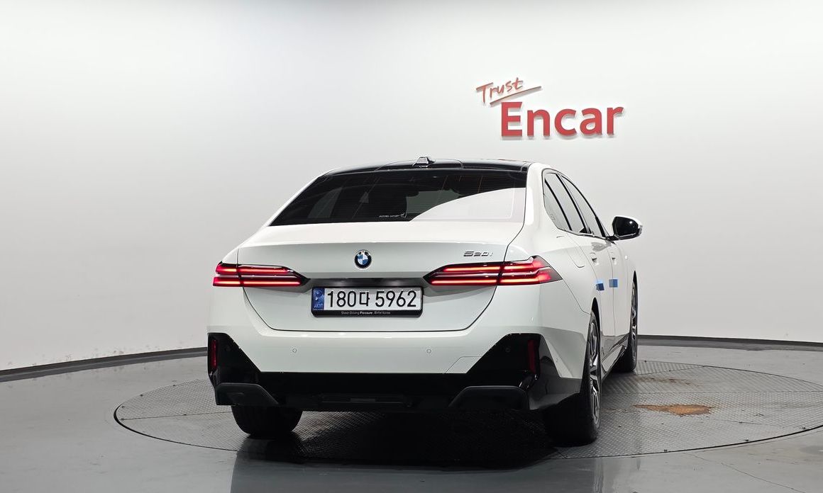BMW 5-Series 520i M Sport, 2024