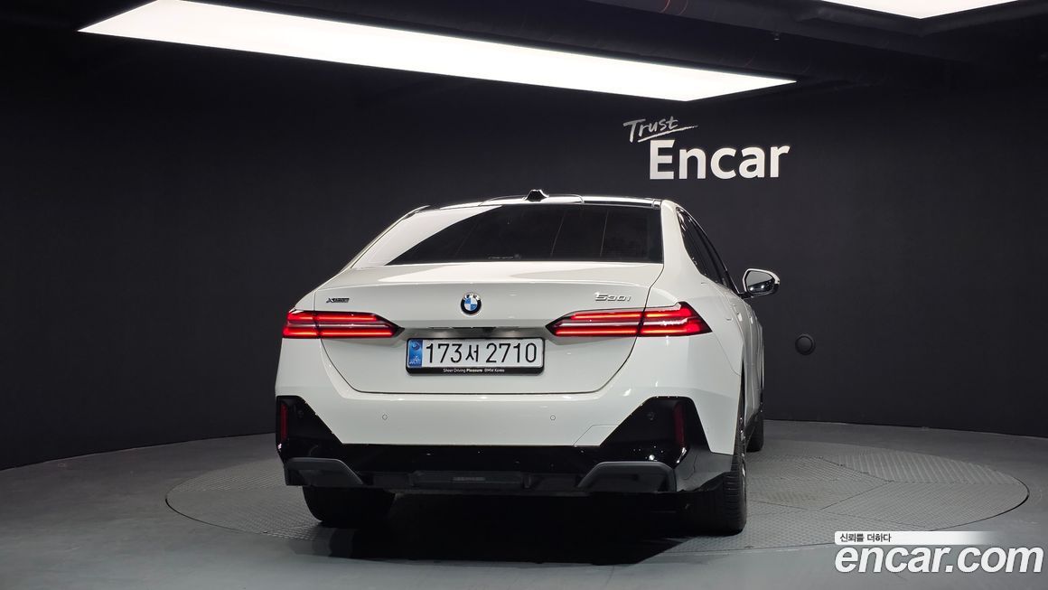 BMW 5-Series 530i xDrive M Sport, 2025