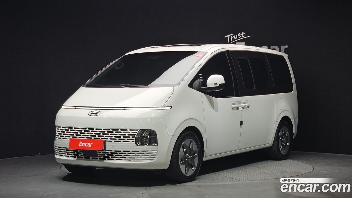 Hyundai Staria Tourer 9-Seater, 2024