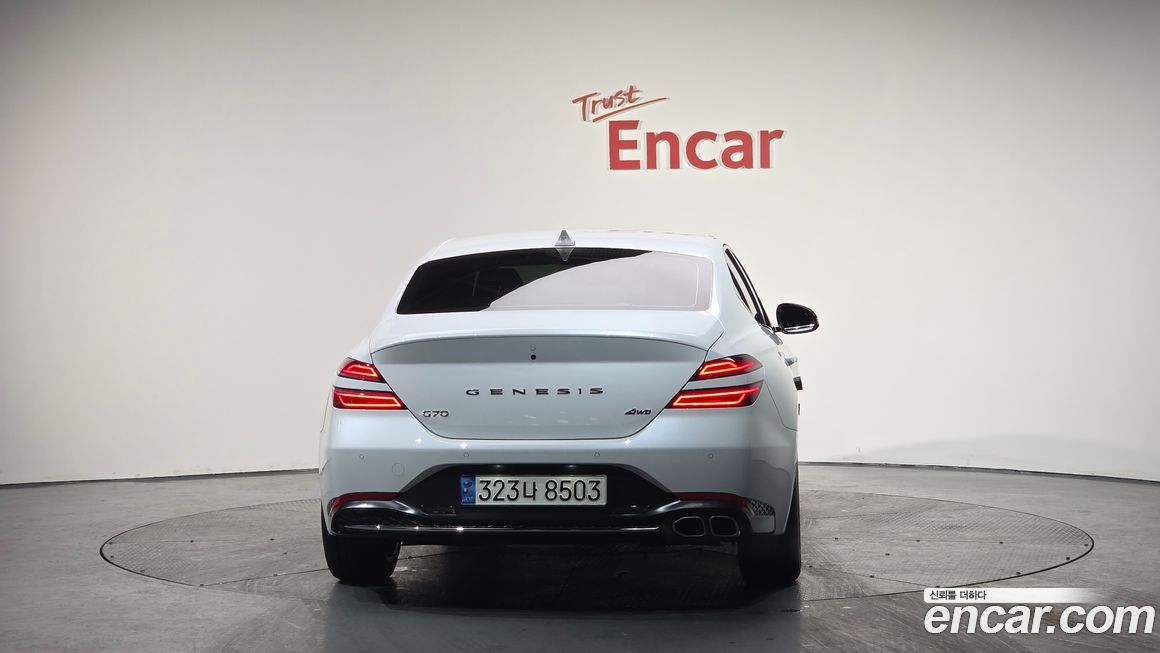 Genesis G70 Gasoline 2.0T 4WD, 2022