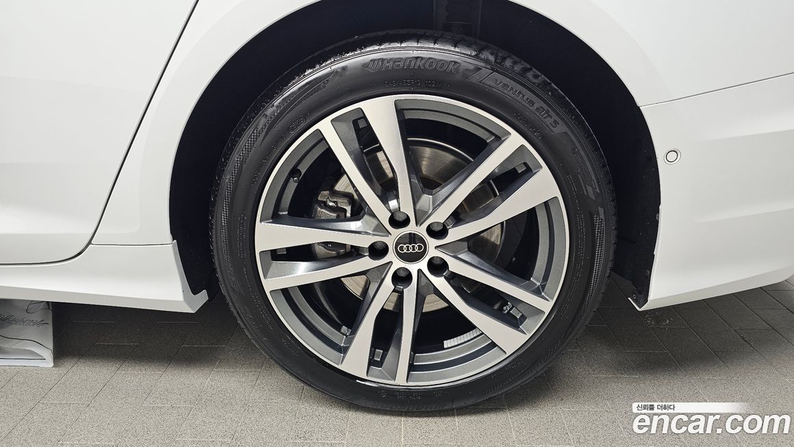 Audi A6 45 TFSI Quattro Premium, 2022