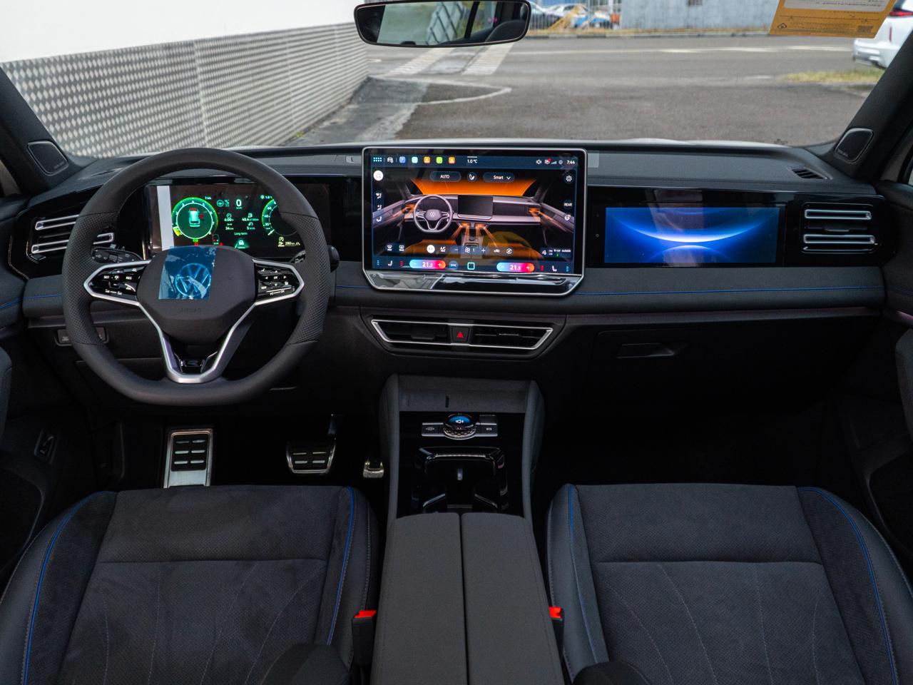 Volkswagen Tiguan L Pro