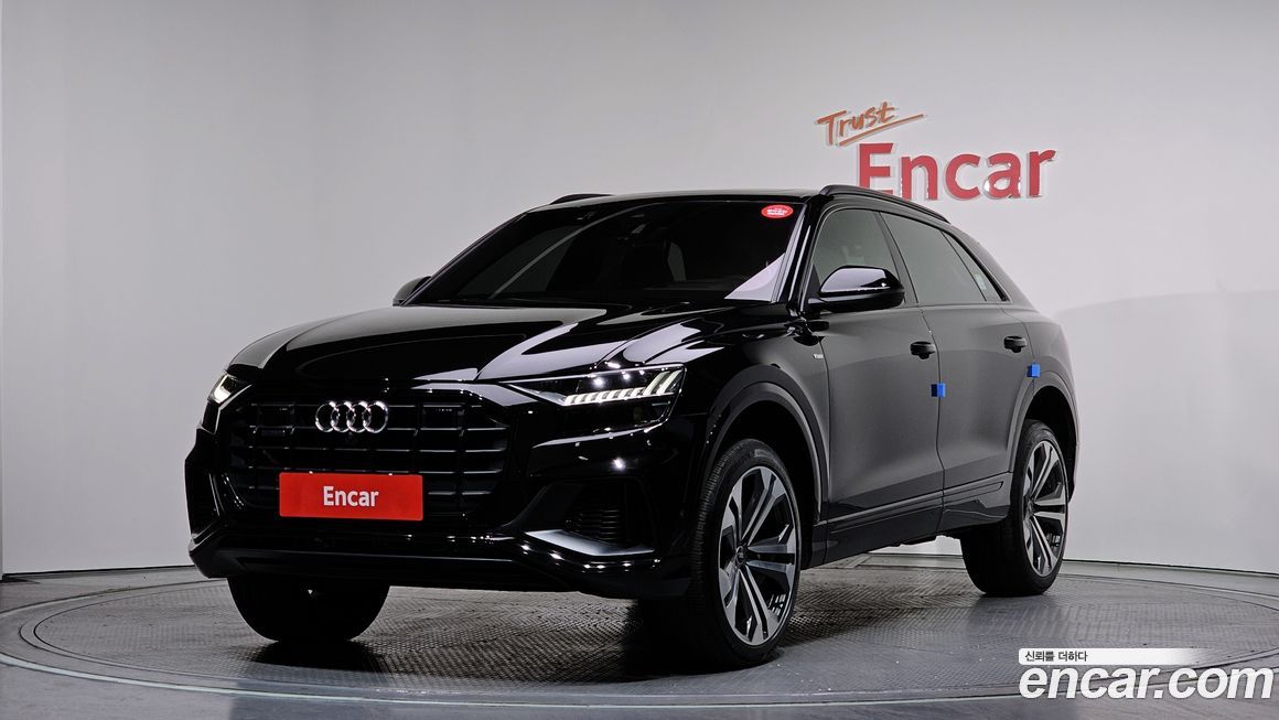 Audi Q8 55 TFSI Quattro Premium, 2023