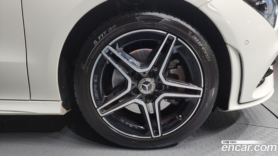 Mercedes-Benz CLA-Class CLA250 4MATIC, 2023