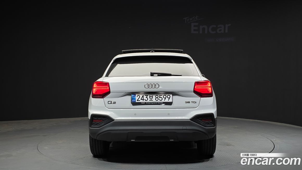 Audi Q2 35 TDI, 2023