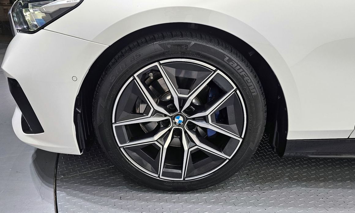 BMW 5-Series 520i M Sport, 2024