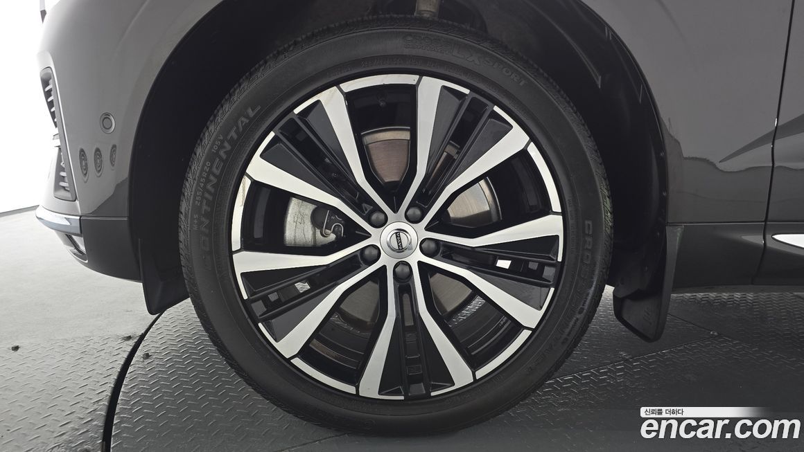 Volvo XC60 B6 Ultimate Bright, 2024