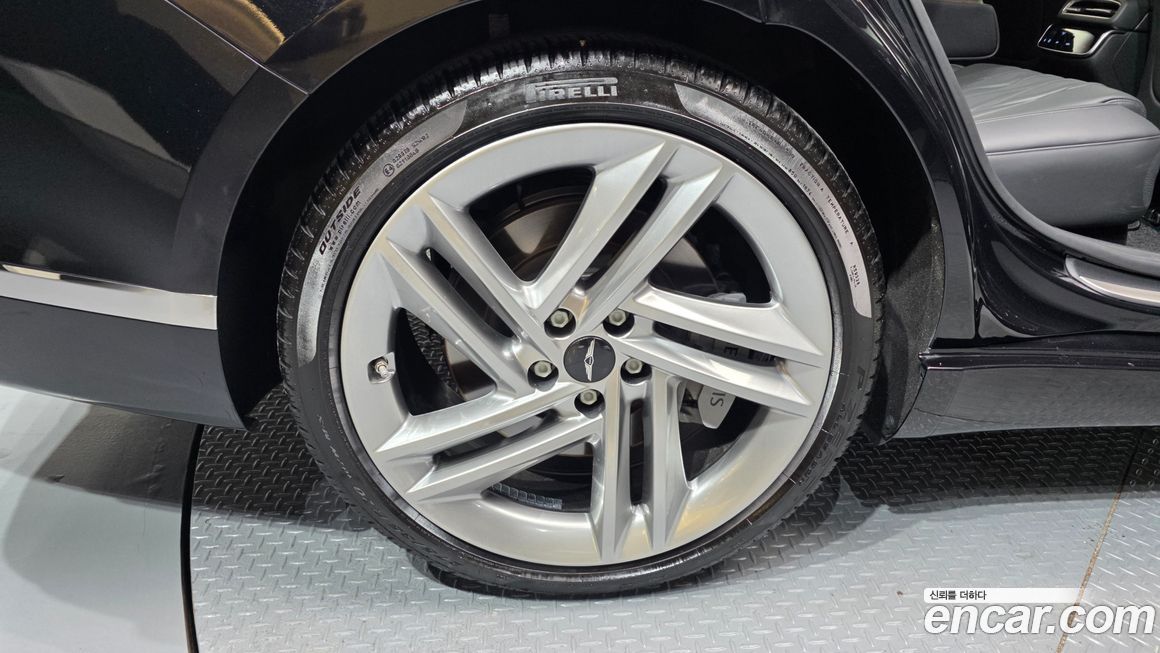 Genesis G80 Gasoline 2.5 Turbo AWD, 2025