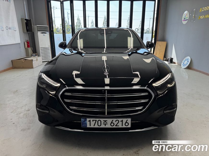 Mercedes-Benz E-Class E300 4MATIC Exclusive, 2024
