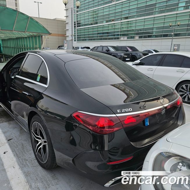 Mercedes-Benz E-Class E200 AMG Line, 2026