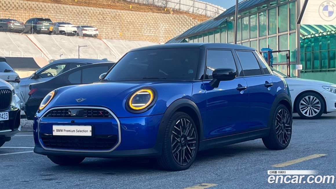 Mini Cooper 5 Door Favoured, 2025