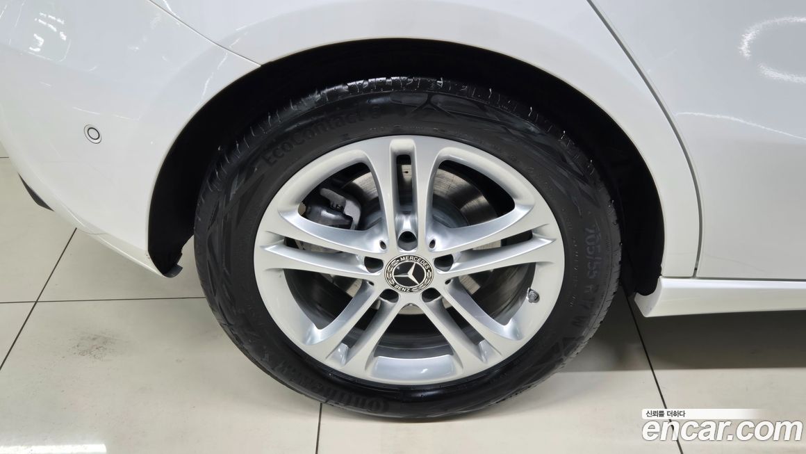 Mercedes-Benz A-Class A220 Hatchback, 2025