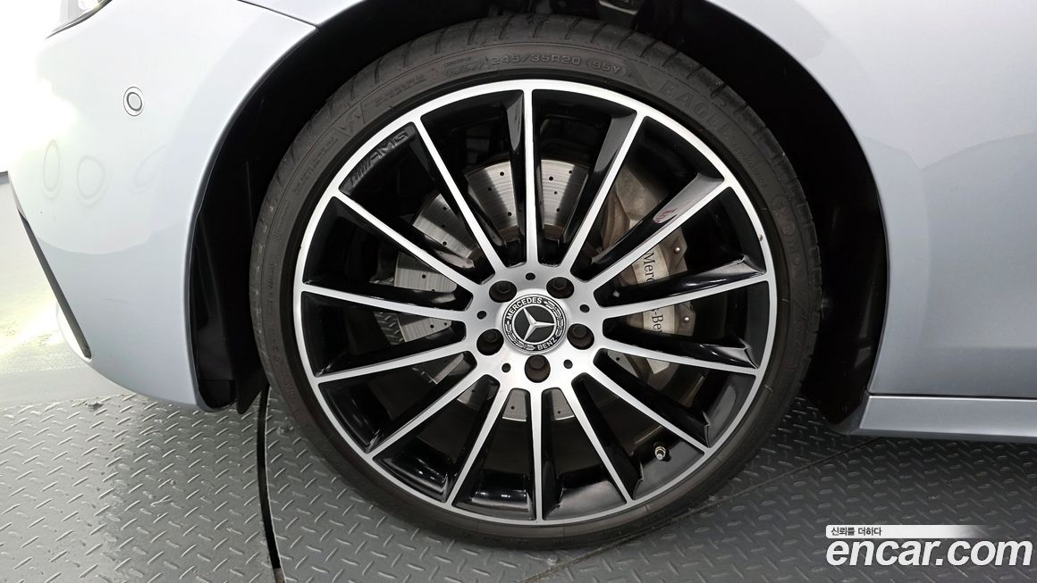 Mercedes-Benz E-Class E350 4MATIC AMG Line, 2023